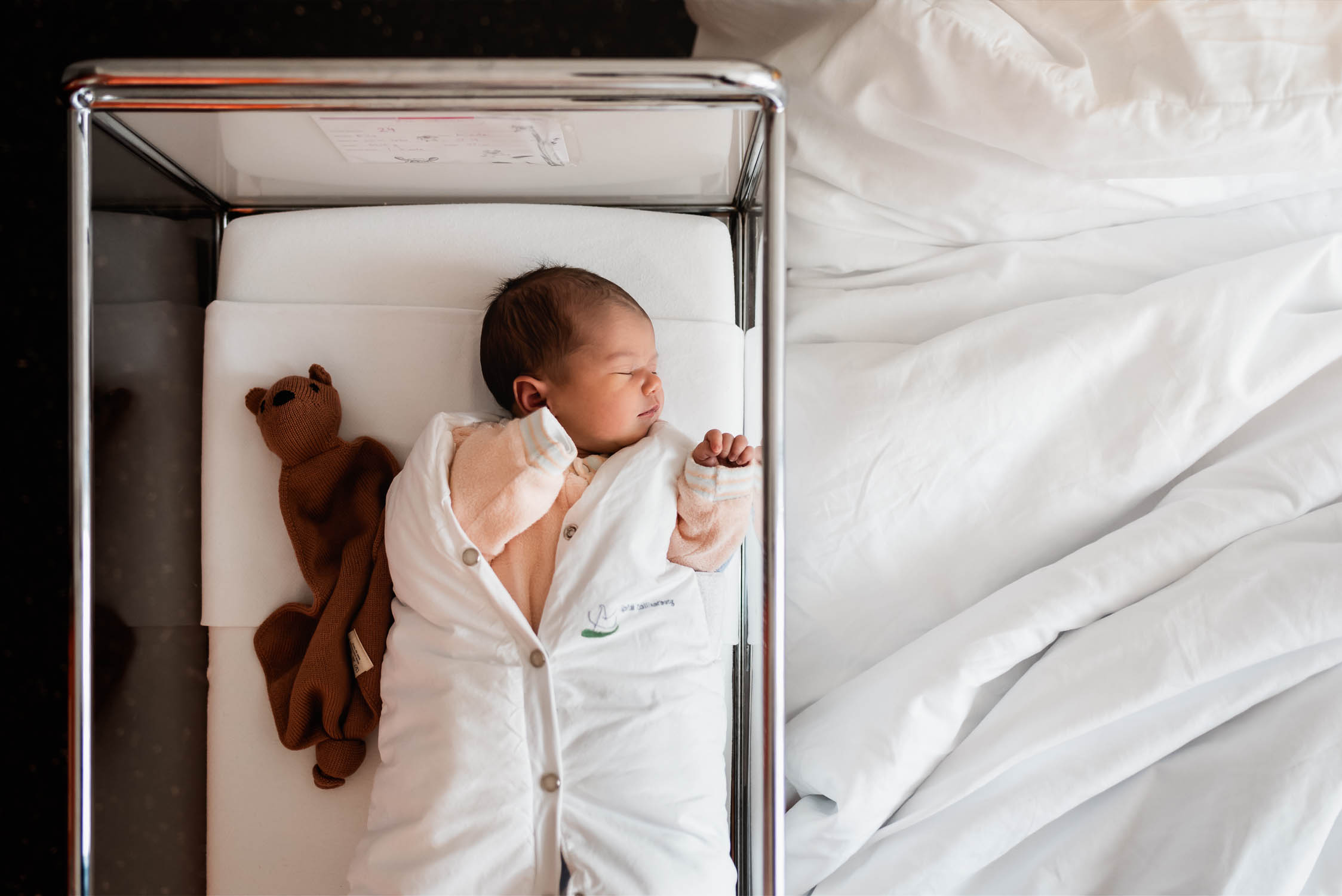 Fotografien für Neugeborene zuhause im Raum Zürich
